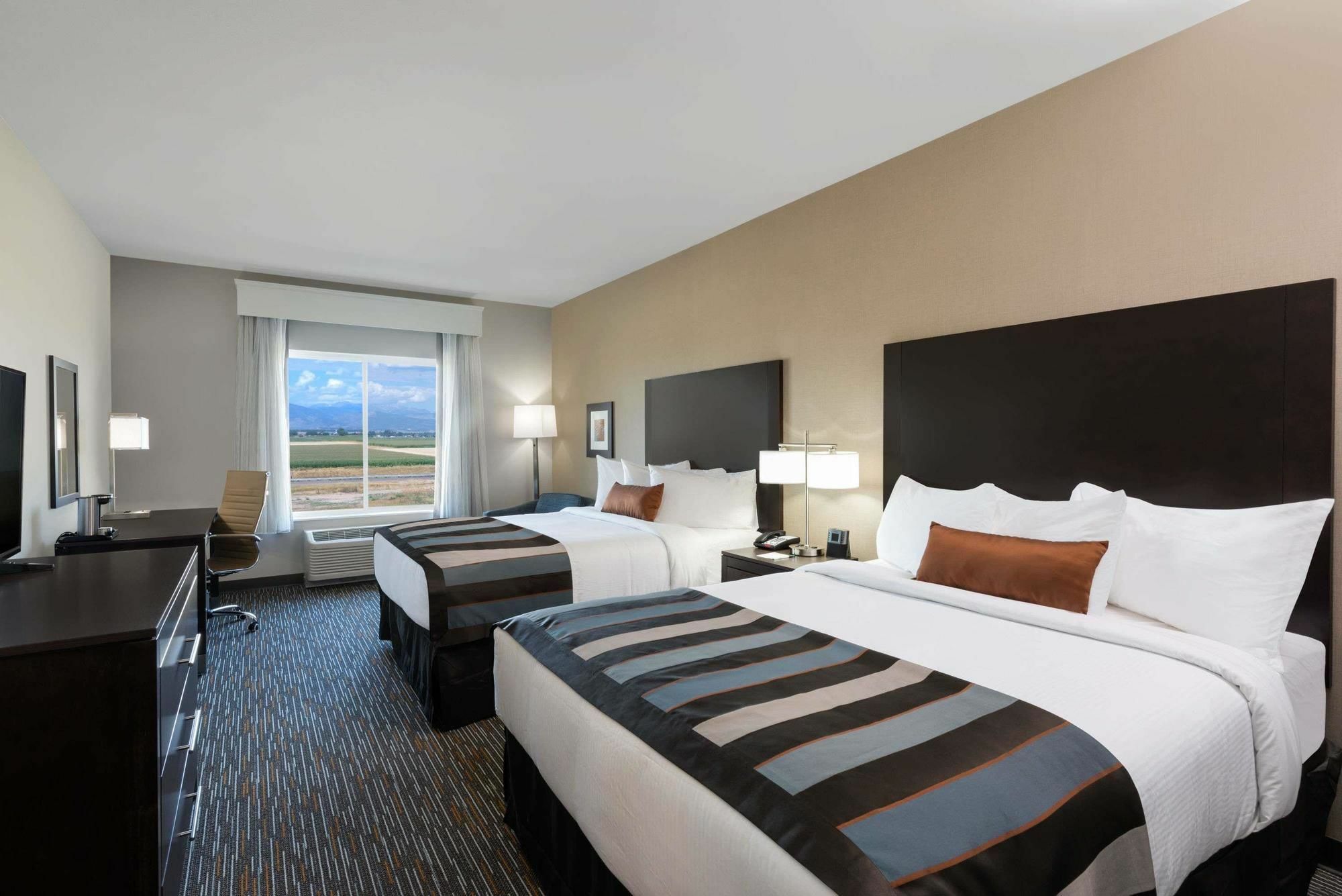 Wingate By Wyndham Loveland Johnstown Экстерьер фото